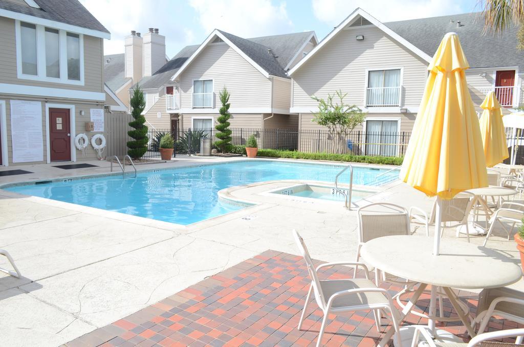 Moody Manor Aparthotel Houston Bagian luar foto