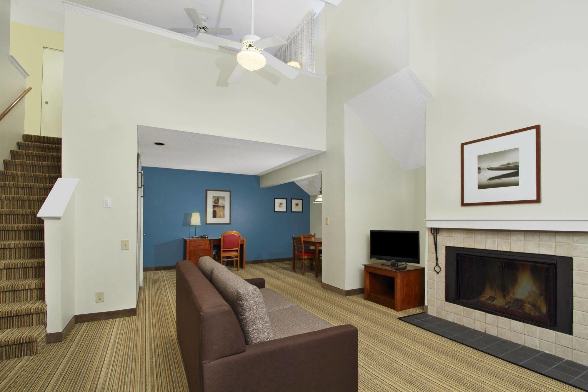 Moody Manor Aparthotel Houston Bagian luar foto